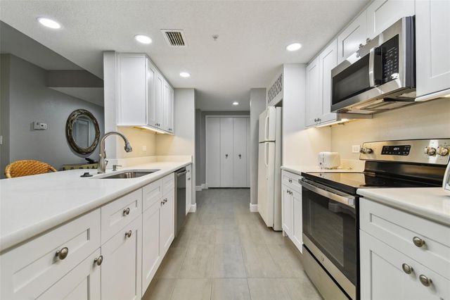 36750 US HIGHWAY 19 N 04239, Palm Harbor, FL 34684