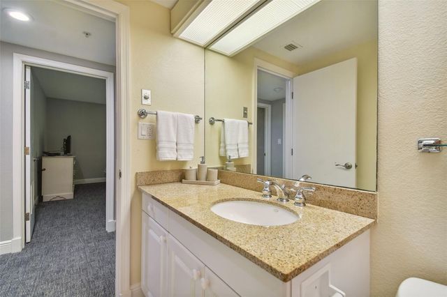 36750 US HIGHWAY 19 N 04239, Palm Harbor, FL 34684