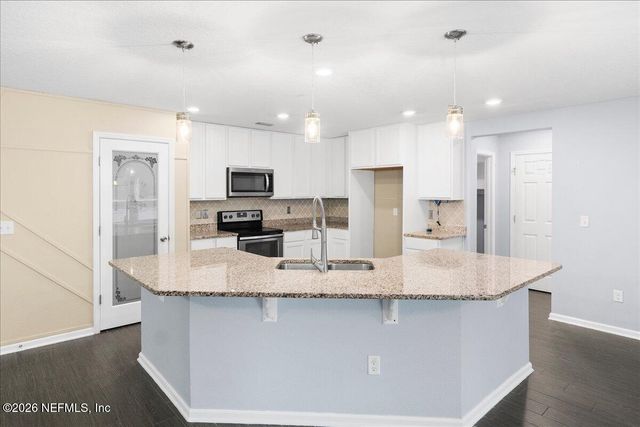 12766 CHANDLERS CROSSING Lane, Jacksonville, FL 32226