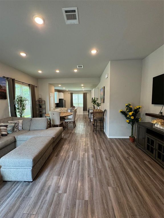 710 Crystal River Road, Conroe, TX 77316