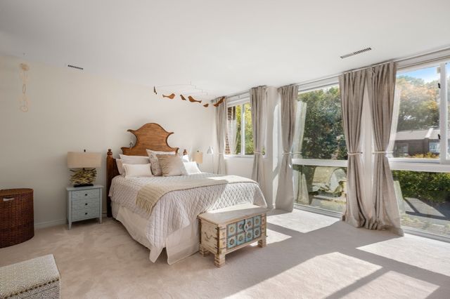 241 Perkins St H-402, Boston, MA 02130