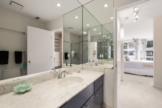 241 Perkins St H-402, Boston, MA 02130