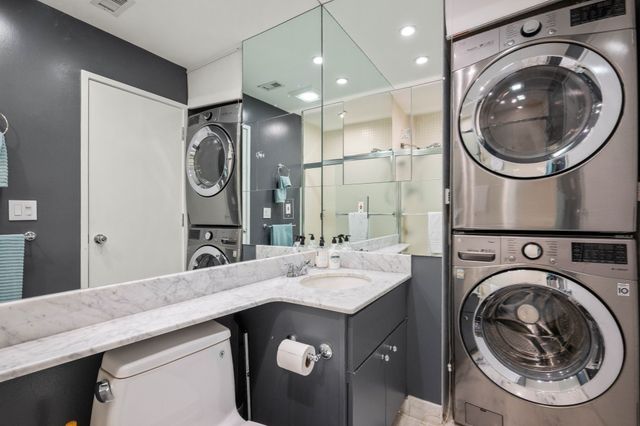 241 Perkins St H-402, Boston, MA 02130