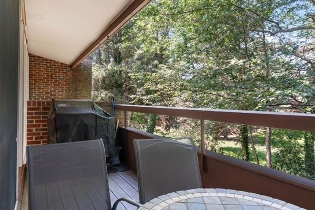 241 Perkins St H-402, Boston, MA 02130