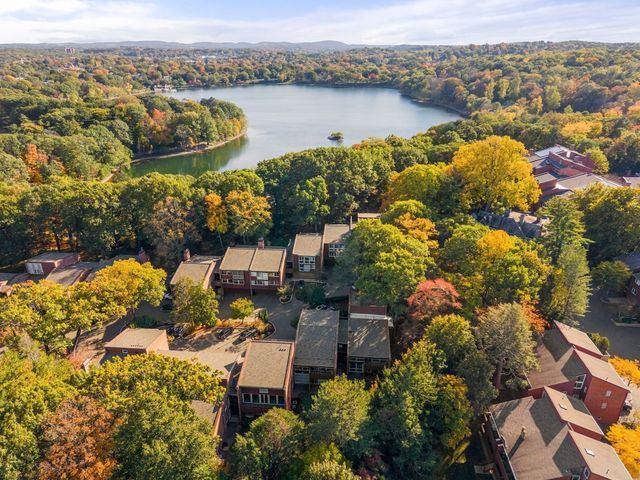241 Perkins St H-402, Boston, MA 02130