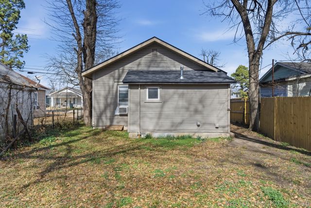 108 E 5th Street, Skiatook, OK 74070