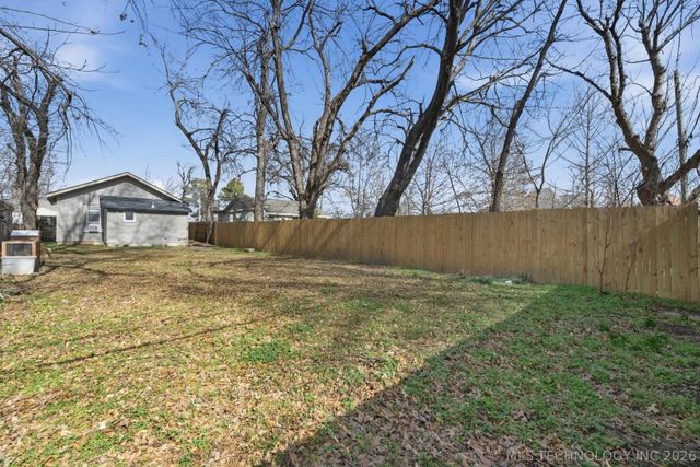 108 E 5th Street, Skiatook, OK 74070