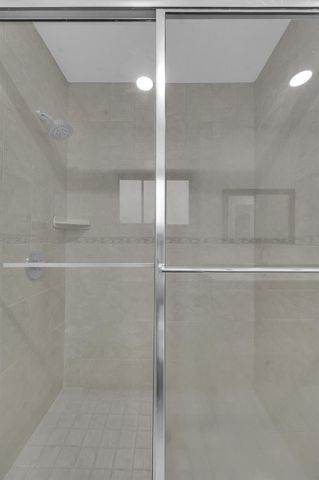 5043 Cresthaven Boulevard F, West Palm Beach, FL 33415