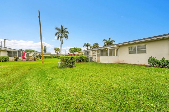 5043 Cresthaven Boulevard F, West Palm Beach, FL 33415