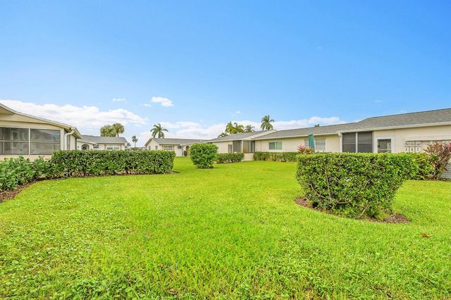 5043 Cresthaven Boulevard F, West Palm Beach, FL 33415