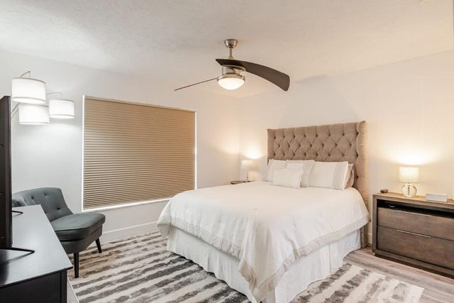 1860 Primrose Lane, Wellington, FL 33414