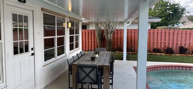 1860 Primrose Lane, Wellington, FL 33414