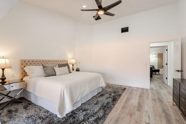 1860 Primrose Lane, Wellington, FL 33414