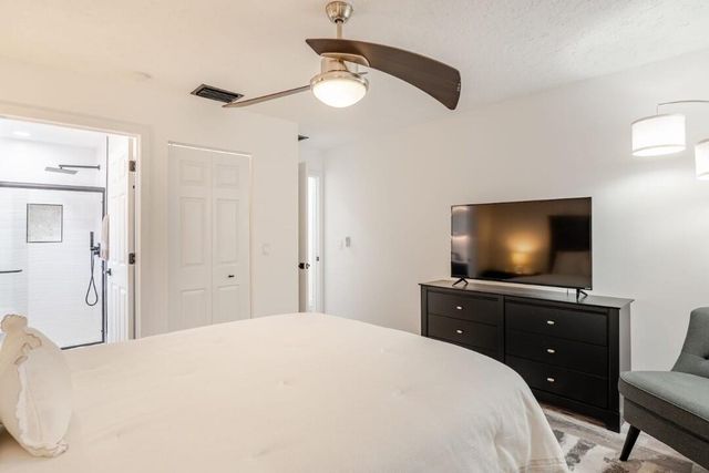 1860 Primrose Lane, Wellington, FL 33414