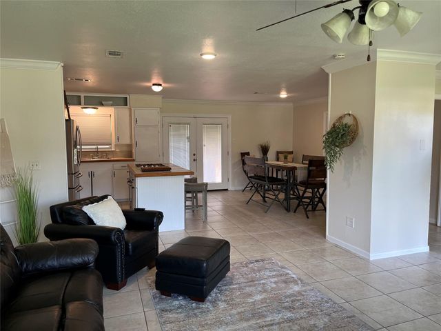 201 E 5th Street, Deer Park, TX 77536