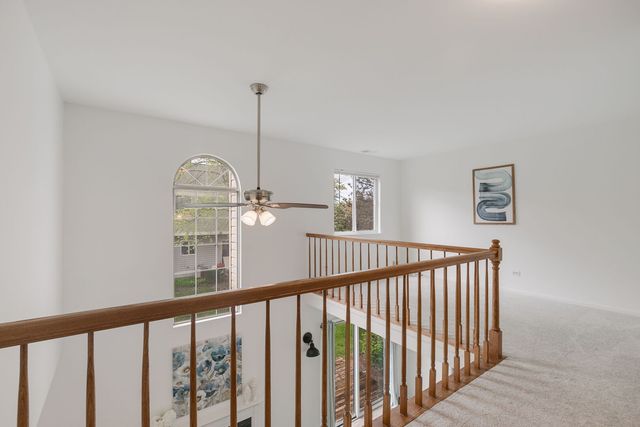 250 Wellington Circle, Gurnee, IL 60031