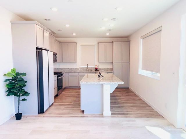 4633 Snapdragon way, Folsom, CA 95630