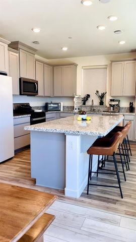 4633 Snapdragon way, Folsom, CA 95630