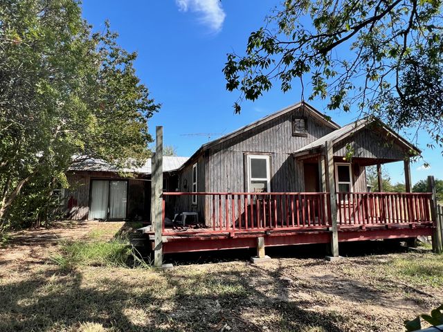 815 W Standifer Street, Hamilton, TX 76531