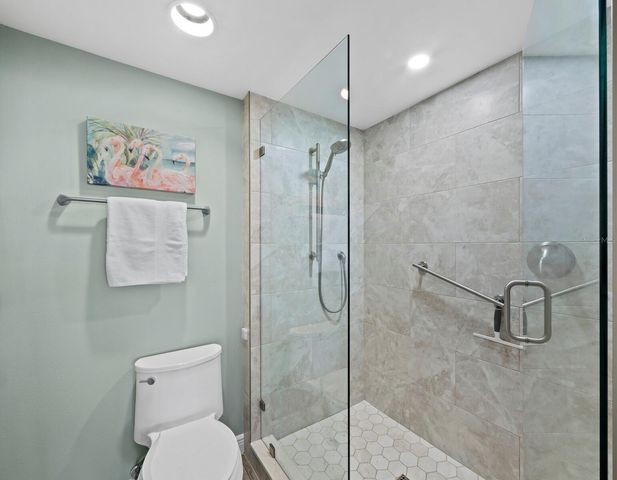 2020 HARBOURSIDE DRIVE 417, Longboat Key, FL 34228