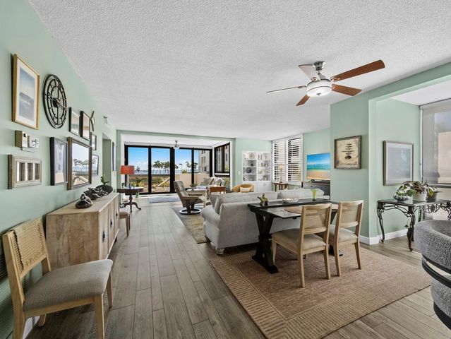 2020 HARBOURSIDE DRIVE 417, Longboat Key, FL 34228