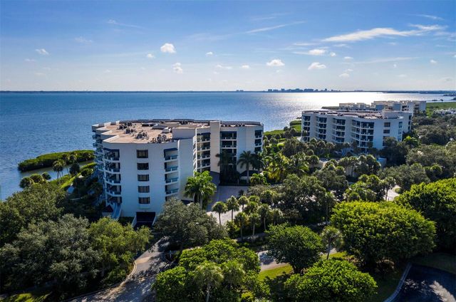 2020 HARBOURSIDE DRIVE 417, Longboat Key, FL 34228