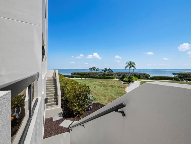 2020 HARBOURSIDE DRIVE 417, Longboat Key, FL 34228