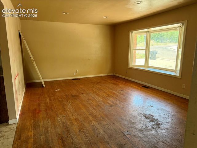 100 Grinnell Street, Colorado Springs, CO 80911