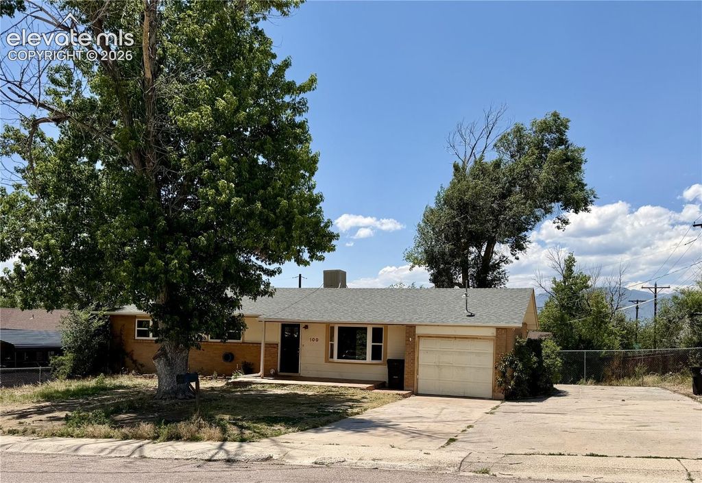 100 Grinnell Street, Colorado Springs, CO 80911