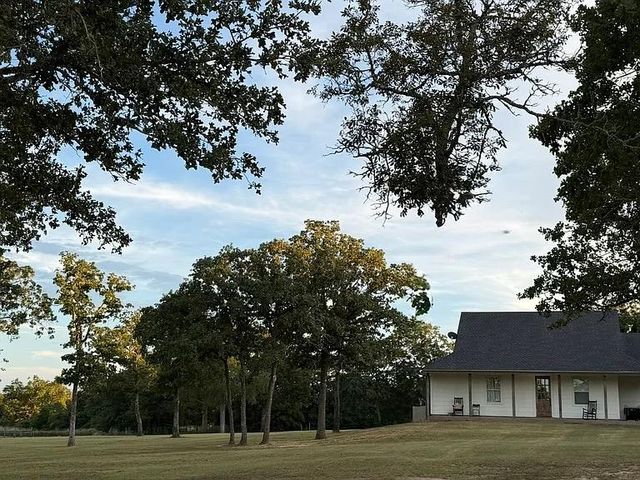 1032 Private Road 7039, Lexington, TX 78947
