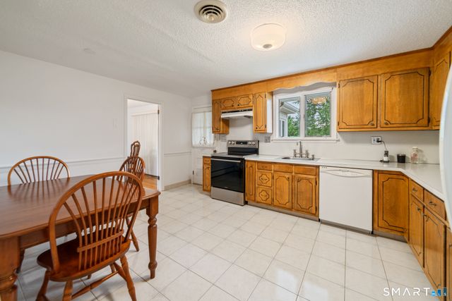36 Cross Hill Road, Wethersfield, CT 06109