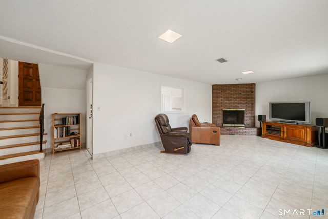 36 Cross Hill Road, Wethersfield, CT 06109