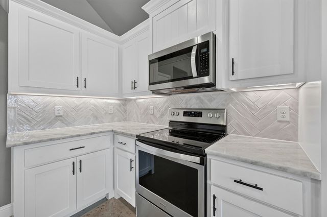 214 Rees Avenue, Godley, TX 76044