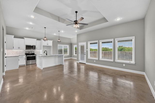 214 Rees Avenue, Godley, TX 76044