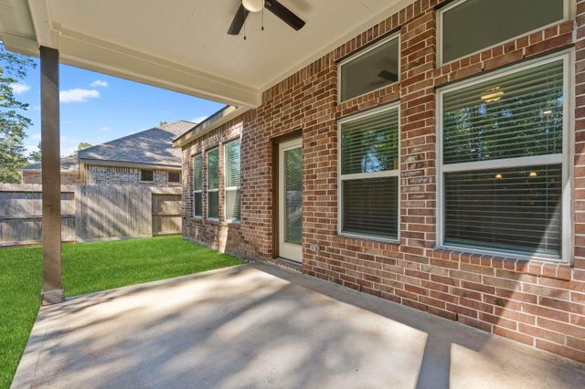 143 Scarlet Maple Court, Conroe, TX 77318