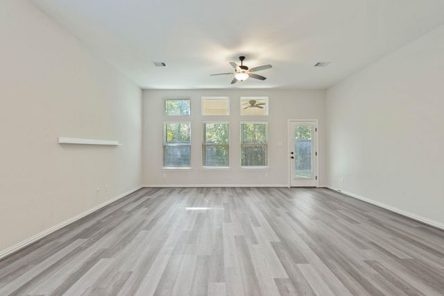 143 Scarlet Maple Court, Conroe, TX 77318