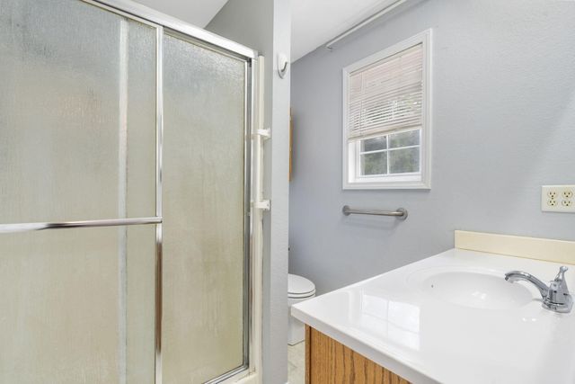 307 N Rechow Avenue, Bolivar, MO 65613