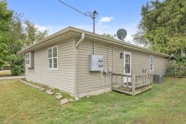 307 N Rechow Avenue, Bolivar, MO 65613