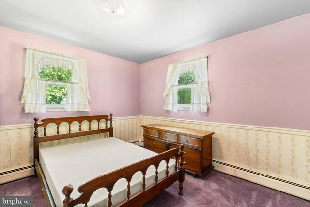 222 OAK KNOLL RD, New Cumberland, PA 17070