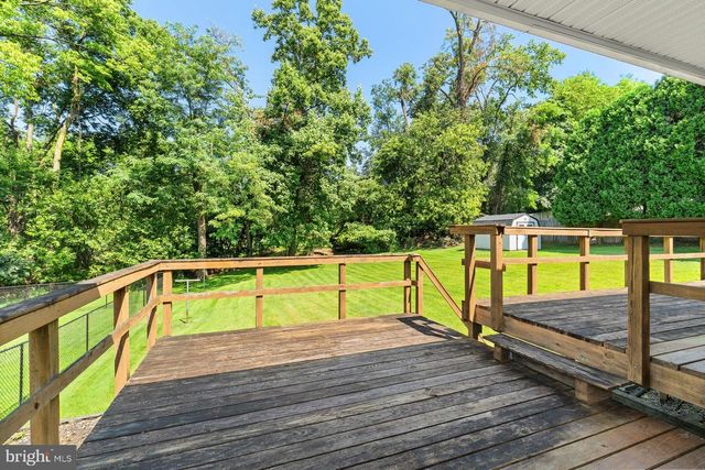 222 OAK KNOLL RD, New Cumberland, PA 17070