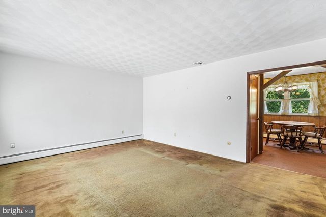 222 OAK KNOLL RD, New Cumberland, PA 17070