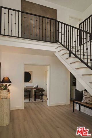 130 E Gainsborough Road, Thousand Oaks, CA 91360