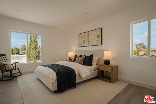 130 E Gainsborough Road, Thousand Oaks, CA 91360