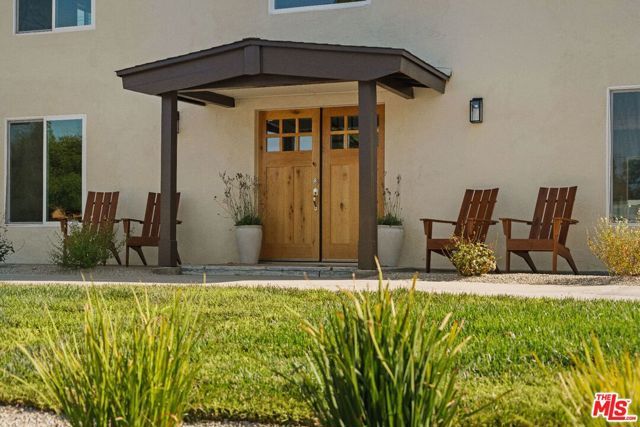 130 E Gainsborough Road, Thousand Oaks, CA 91360