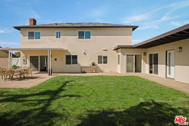 130 E Gainsborough Road, Thousand Oaks, CA 91360
