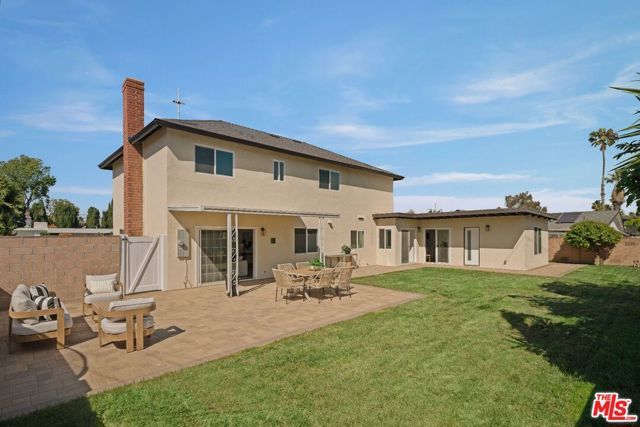 130 E Gainsborough Road, Thousand Oaks, CA 91360