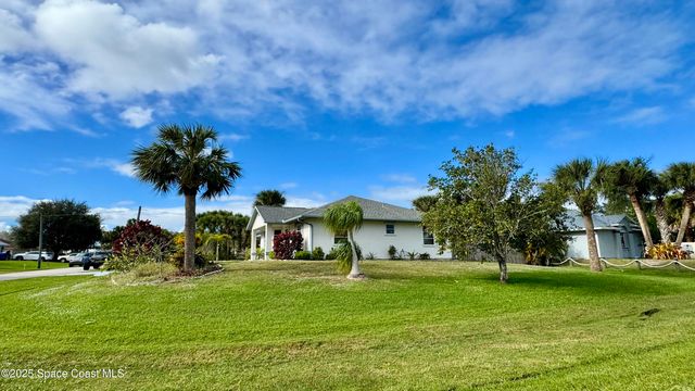 175 Chaloupe Terrace, Sebastian, FL 32958