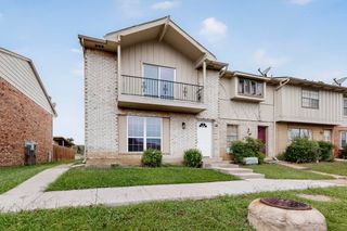 32 W Creek Lane 2, Grand Prairie, TX 75052