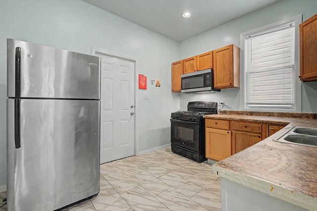 6446 S SANGAMON Street, Chicago, IL 60621
