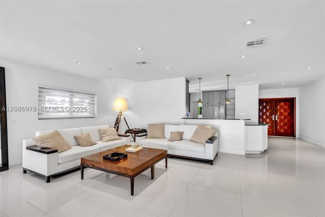 1405 Stillwater Dr, Miami Beach, FL 33141